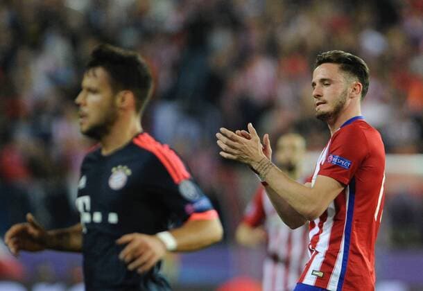 Atletico de Madrid Midfielder, Saul Niguez Esclapez - SAUL, number 17 . Bayern de Munich Defender, Juan Bernat - JUAN BERNAT, number 18. Round Semi-finals 1st of the CHAMPIONS league, soccer match between Atletico de Madrid - Bayern de Munich at the Vicente Calderon estadium, Madrid - Spain (ESP) by April 27, 2016. PHOTO: Gregorio Lopez.  xGregorioxLopezx x SOCCERxSPAINx