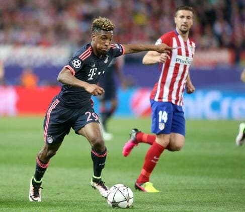 Atletico de Madrid s Gabi Fernandez (r) and FC Bayern Munchen s Kingsley Coman during Champions League 2015 2016 Semi-Finals 1st leg match. April 27,2016.  (2016042724)