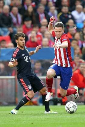 Madrid Juan Bernat (FC Bayern Muenchen) Saul Niguez ( Atletico Madrid ), Atletico Madrid vs. FC Bayern Muenchen, Fussball, Champions League Halbfinale, 27.04.2016, Copyright: Langer Eibner-Pressefoto EP_HLR