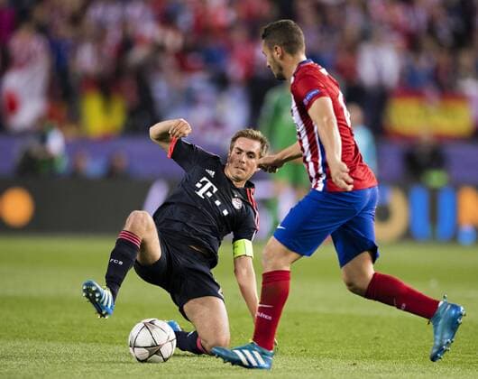 Madrid, 27.04.2016, Stadion Vicente Calderon Philipp Lahm (FCB) Atletico Madrid vs. FC Bayern München mm