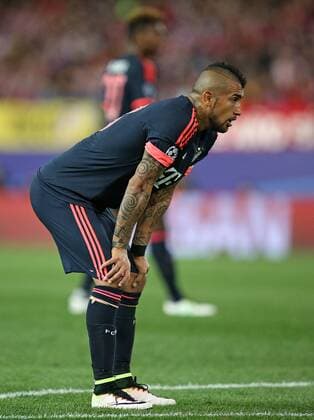 27.04.2016, Fussball UEFA Champions League 2015 2016, Halbfinale, Hinspiel, Atletico Madrid - FC Bayern München, im Estadio Vicente Calderon, Madrid. Arturo Vidal (Bayern München) enttäuscht 