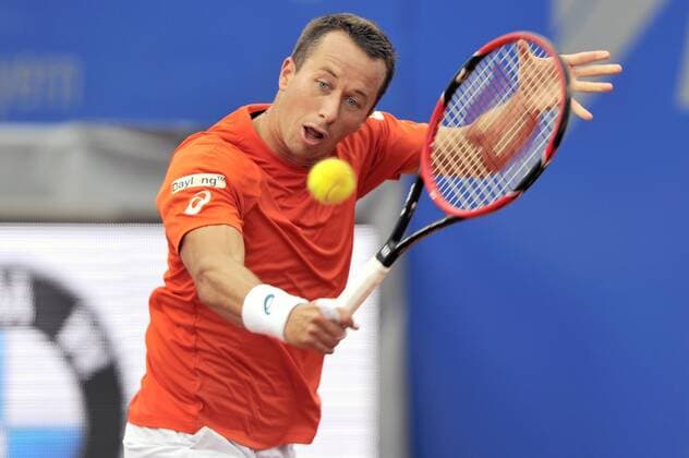 Philipp KOHLSCHREIBER (GER), Aktion,Einzelbild,angeschnittenes Einzelmotiv,Halbfigur,halbe Figur. Tennis BMW Open 2016 am 28.04.2016 in Muenchen.