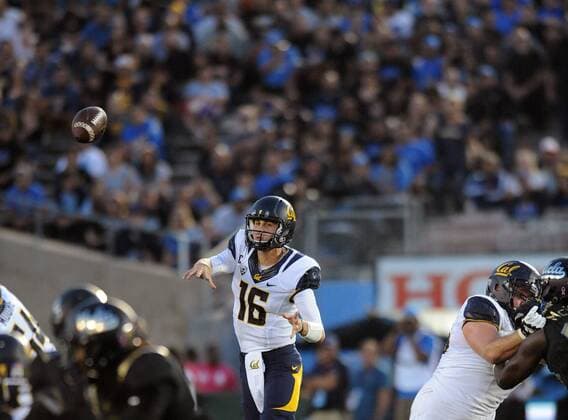 October 22, 2015 Pasadena, CA...California quarterback Jared Goff (16) passes against UCLA in the first half of a NCAA College League USA college football game at the Rose Bowl in Pasadena, Calif., Thursday, Oct. 22, 2015. The Bruins defeated the Cal Bears 40-22. (Mandatory Credit: Jose Marin MarinMedia.org Cal Media) (Complete photographer, and company credit required) NCAA Football 2015: Cal vs UCLA OCT 22 - ZUMAc04_