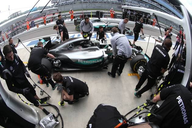 Motorsports: FIA Formula One World Championship WM Weltmeisterschaft 2016, Grand Prix of Russia, 6 Nico Rosberg (GER, Mercedes AMG Petronas Formula One Team), xHOCHxZWEIx