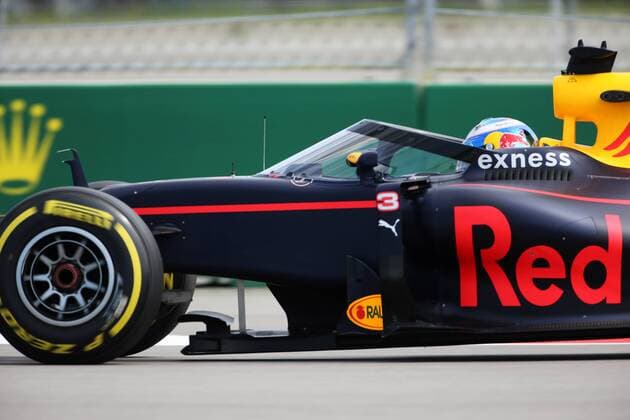 Russian Grand Prix, Sochi 29.04.2016 - Free Practice 1, Daniel Ricciardo (AUS) Red Bull Racing RB12 with Aeroscreen 
