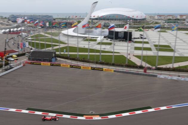 Motorsports: FIA Formula One World Championship WM Weltmeisterschaft 2016, Grand Prix of Russia, 5 Sebastian Vettel (GER, Scuderia Ferrari), xHOCHxZWEIx