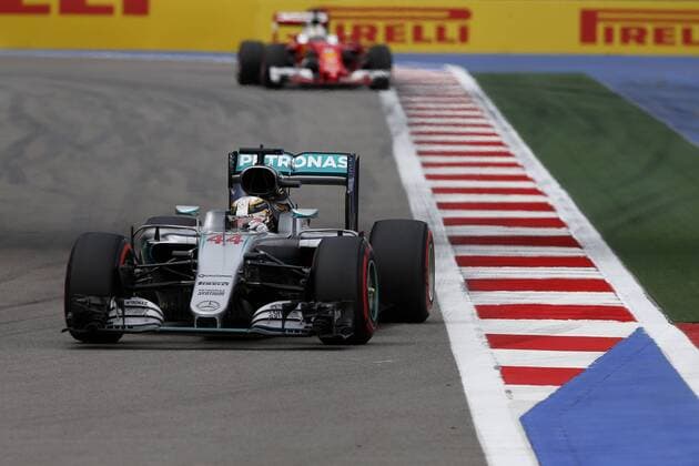 Motorsports: FIA Formula One World Championship WM Weltmeisterschaft 2016, Grand Prix of Russia, 44 Lewis Hamilton (GBR, Mercedes AMG Petronas Formula One Team), xHOCHxZWEIx