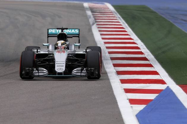 Motorsports: FIA Formula One World Championship WM Weltmeisterschaft 2016, Grand Prix of Russia, 44 Lewis Hamilton (GBR, Mercedes AMG Petronas Formula One Team), xHOCHxZWEIx