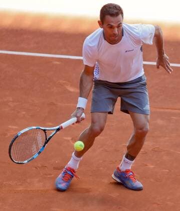 Dominican tennis player Victor Estrella Burgos hits the ball during a training session for the Mutua Madrid Open at Caja Magica court in Madrid, Spain, 30 April 2016. The Mutua Madrid Open runs from 29 April to 08 May 2016. Victor Estrella Burgos training !ACHTUNG: NUR REDAKTIONELLE NUTZUNG!  20160430-635976326034722180