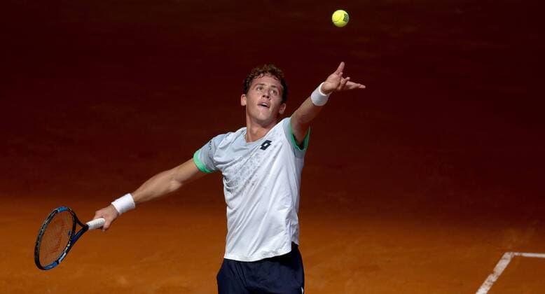 Spanish tennis player Roberto Caballes Baena hits the ball during a training session for the Mutua Madrid Open at Caja Magica court in Madrid, Spain, 30 April 2016. The Mutua Madrid Open runs from 29 April to 08 May 2016. Roberto Caballes Baena training !ACHTUNG: NUR REDAKTIONELLE NUTZUNG!  20160430-635976326089633476