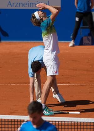 Alexander Zverev (GER) diskutiert mit Schiedsrichter Nico Helwerth ueber einen Ballabdruck,Emotion,Aerger,Frust, Tennis - BMW Open2016 - ATP Tennis Herren - MTTC Iphitos - Munich - - Germany - 30 April 2016.