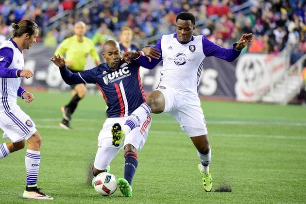 Saturday, April 30, 2016: Orlando City FC forward Cyle Larin (9) and New England Revolution defender Jose Goncalves (23) battle for the ball during the MLS Fussball Herren USA game between Orlando City SC and the New England Revolution held at Gillette Stadium in Foxborough Massachusetts. The game ended in a 2-2 draw between Orlando and the Revolution. MLS 2016: Orlando vs Revolution APR 30 - ZUMAc04_