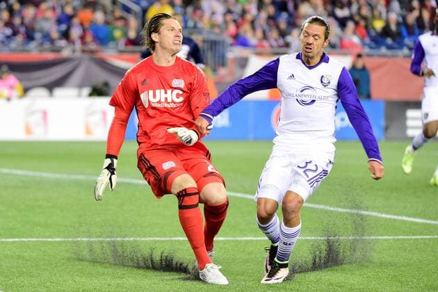 Saturday, April 30, 2016: New England Revolution goalkeeper Bobby Shuttleworth (22) and Orlando City FC forward Adrian Winter (32) in game action during the MLS Fussball Herren USA game between Orlando City SC and the New England Revolution held at Gillette Stadium in Foxborough Massachusetts. The game ended in a 2-2 draw between Orlando and the Revolution. MLS 2016: Orlando vs Revolution APR 30 - ZUMAc04_