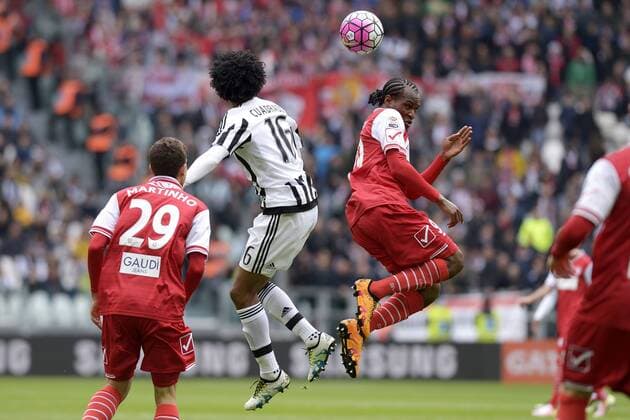 Juan Cuadrado Juventus, Jerry Mbakogu Carpi Football Serie A 2015 2016 ITA Juventus Turin - FC Carpi filippoxalfero