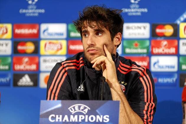 Pep Guardiola, Javi Martinez and Manuel Neuer (FC Bayern Munich) at press conference PK Pressekonferenz before the Champions League match between Bayern and Atletico Madrid. xPABLOxMORENOxARRIEROx 
