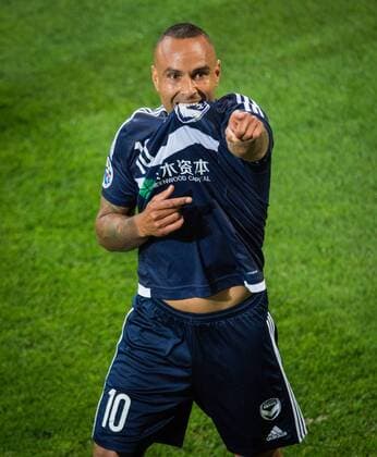 Fußball, AFC Champions League, Melbourne Victory - Gamba Osaka May 3, 2016 - Melbourne, Victoria, Australia - Archie Thompson ( 10) of Melbourne Victory celebrates after he scores a goal during the 2016 Asian Champions League group G match between Melbourne Victory (AUS) and Gamba Osaka (JPN) at AAMI Park in Melbourne, Australia. Soccer 2016 - ACL - Melbourne Victory (AUS) beat Gamba Osaka (JPN) 2-1 - ZUMAk106