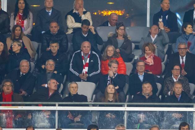 GER, UEFA CL, FC Bayern Muenchen (GER) vs Atletico Madrid (ESP) 03.05.2016, Allianz Arena, Muenchen, GER, UEFA CL Halbfinale Rueckspiel, FC Bayern Muenchen vs Atletico Madrid im Bild Uli Hoeness mit Frau Susanne nordphotoxStraubmeier
