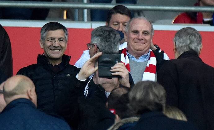 03.05.2016, xjhx, Fussball Champions League, FC Bayern Muenchen - Atletico Madrid, emspor, v.l. Vorstandsvorsitzender Vorstand CEO Herbert Hainer (Adidas), Ulrich Uli Hoeness Hoeneß Hoenes (FC Bayern Muenchen) Muenchen