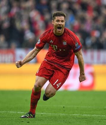 FUSSBALL CHAMPIONS LEAGUE SAISON 2015 2016 HALBFINALE RUECKSPIEL FC Bayern Muenchen - Atletico Madrid 03.05.2016 Xabi Alonso (FC Bayern Muenchen) bejubelt sein Tor zum 1:0 