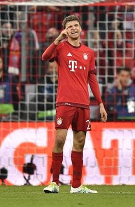 Thomas Müller FC Bayern München Enttäuschung enttäuscht nach vergebener Torchance Chance Gestik Geste FC Bayern München FCB vs Atletico Madrid UEFA Champions-League CL Halbfinale Rückspiel Saison 2015 2016 München Allianz Arena 03.05.2016 FC Bayern München FCB vs Atletico Madrid