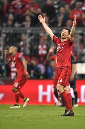 Xabi Xabier Olano Alonso FC Bayern München Enttäuschung enttäuscht nach vergebener Torchance Chance Gestik Geste FC Bayern München FCB vs Atletico Madrid UEFA Champions-League CL Halbfinale Rückspiel Saison 2015 2016 München Allianz Arena 03.05.2016 FC Bayern München FCB vs Atletico Madrid