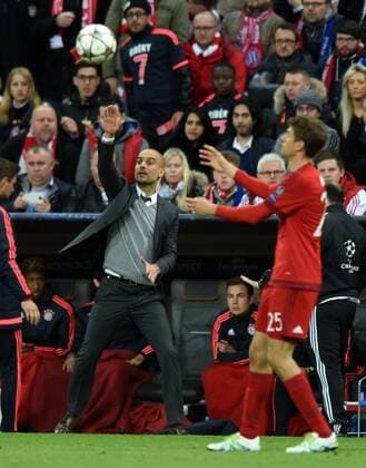 Championsleague Halbfinale: FC Bayern München - Atletico Madrid 03.05.2016. Trainer Pep Guardiola (FCB). Re: Th. Müller. HM