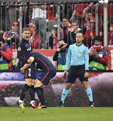TOR zum 1:1 durch Antoine Griezmann Atletico Madrid Torjubel FC Bayern München FCB vs Atletico Madrid UEFA Champions-League CL Halbfinale Rückspiel Saison 2015 2016 München Allianz Arena 03.05.2016 FC Bayern München FCB vs Atletico Madrid