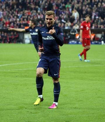 FC Bayern München - Atletico Madrid Deutschland, München, 03.05.2016, Fussball, UEFA Champions League, Saison 2015 2016, Halbfinale, Rückspiel, FC Bayern München - Atletico Madrid: Antoine Griezmann (Atletico Madrid); Jubel Tor 1:1 Griezmann.