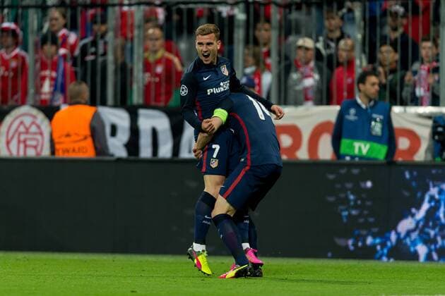 Dienstag. 03.05.2016, Champions League - Halbfinale, Rueckspiel in Muenchen, Saison 2015 2016, FC Bayern Muenchen - Atletico Madrid, v-l jubel um Antoine Griezmann (Atletico) nach seinem treffer zum 1:1 DeFodi507