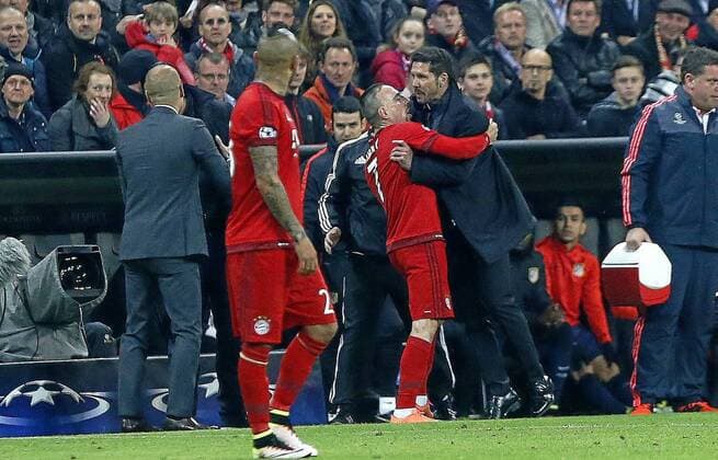Champions League semifinals match between Atletico Madrid and FC Bayern München. In this picture, Ribery separates Guardiola and Simeone. xPABLOxMORENOxARRIEROx 