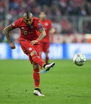 FUSSBALL CHAMPIONS LEAGUE SAISON 2015 2016 HALBFINALE RUECKSPIEL FC Bayern Muenchen - Atletico Madrid 03.05.2016 Arturo Vidal (FC Bayern Muenchen) 