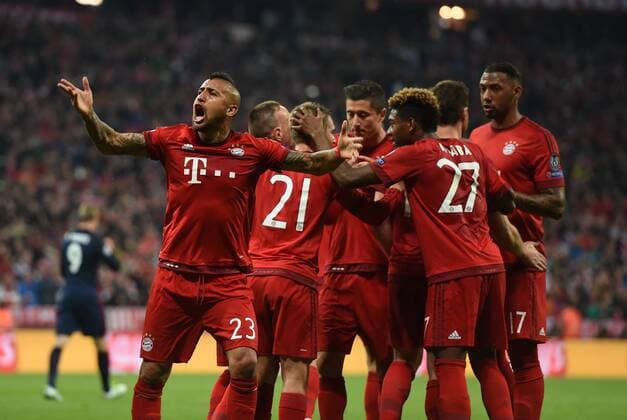 FUSSBALL CHAMPIONS LEAGUE SAISON 2015 2016 HALBFINALE RUECKSPIEL FC Bayern Muenchen - Atletico Madrid 03.05.2016 Arturo Vidal (FC Bayern Muenchen) emotional 
