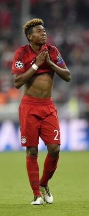 03.05.2016, Fussball UEFA Champions League 2015 2016, Halbfinale, Rückspiel, FC Bayern München - Atletico Madrid, in der Allianz-Arena München, v.li: Frust bei David Alaba (FC Bayern München) nach dem Ausscheiden. 