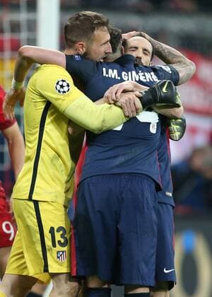SOCCER - CL, Bayern vs Atletico MUNICH,GERMANY,03.MAY.16 - SOCCER - UEFA Champions League, semifinal, FC Bayern Muenchen vs Atletico Madrid. Image shows the rejoicing of Jan Oblak, Jose Maria Gimenez and Diego Godin (Atletico). GEPAxpictures xThomasxBachun