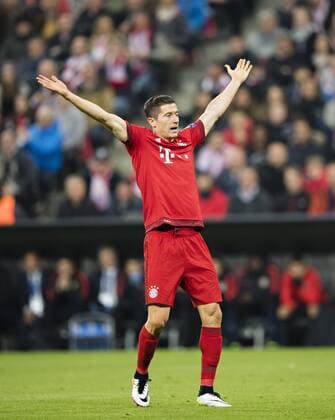 München, 03.05.2016, Allianz Arena Robert Lewandowski (FCB) enttäuscht FC Bayern München vs. Atletico Madrid mm