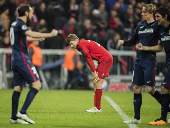 München, 03.05.2016, Allianz Arena Thomas Müller (FCB) enttäuscht FC Bayern München vs. Atletico Madrid mm