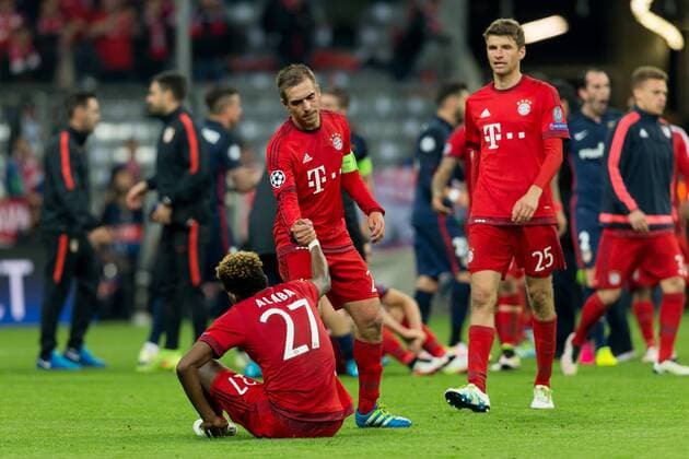 Dienstag. 03.05.2016, Champions League - Halbfinale, Rueckspiel in Muenchen, Saison 2015 2016, FC Bayern Muenchen - Atletico Madrid, David ALABA (FCB), Philipp LAHM (FCB) und Thomas MUELLER (FCB) nach dem spiel DeFodi507