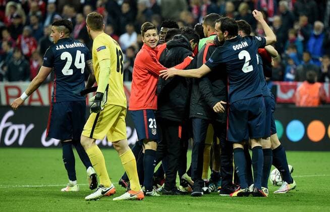 03.05.2016, xjhx, Fussball Champions League, FC Bayern Muenchen - Atletico Madrid, emspor, v.l. Spieler von Atletico Madrid jubeln jubelt nach Spielende. Muenchen