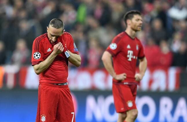 FUSSBALL CHAMPIONS LEAGUE SAISON 2015 2016 HALBFINALE RUECKSPIEL FC Bayern Muenchen - Atletico Madrid 03.05.2016 Franck Ribery (FC Bayern Muenchen) ist nach dem Abpfiff enttaeuscht 