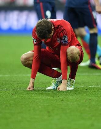 FUSSBALL CHAMPIONS LEAGUE SAISON 2015 2016 HALBFINALE RUECKSPIEL FC Bayern Muenchen - Atletico Madrid 03.05.2016 Thomas Mueller (FC Bayern Muenchen) ist nach dem Abpfiff enttaeuscht 
