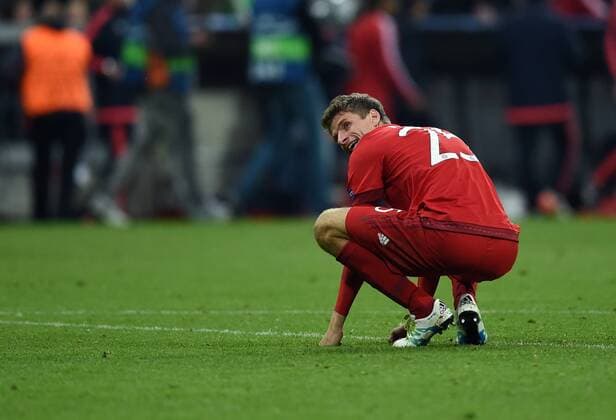 FUSSBALL CHAMPIONS LEAGUE SAISON 2015 2016 HALBFINAL RUECKSPIEL FC Bayern Muenchen - Atletico Madrid 03.05.2016 Enttaeuschung FC Bayern; Thomas Mueller 