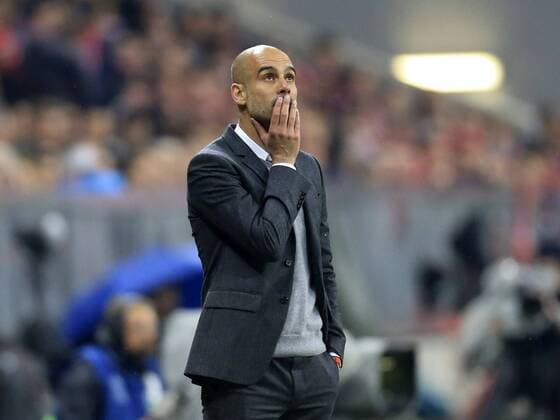 03.05.2016, Fussball UEFA Champions League 2015 2016, Halbfinale, Rückspiel, FC Bayern München - Atletico Madrid, in der Allianz-Arena München, Trainer Pep Guardiola (FC Bayern München) nachdenklich. 