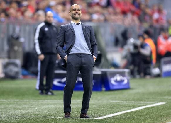 03.05.2016, Fussball UEFA Champions League 2015 2016, Halbfinale, Rückspiel, FC Bayern München - Atletico Madrid, in der Allianz-Arena München, Trainer Pep Guardiola (FC Bayern München) fassungslos. 