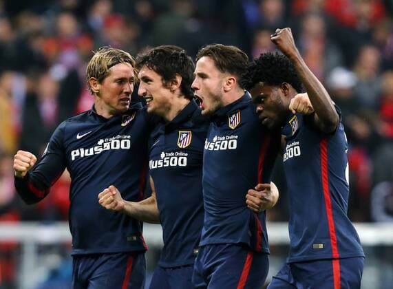 München Fußball Champions League FC Bayern München vs. Atletico Madrid, v.l. Fernando Torres, Stefan Savic, Saul Niguez uns Thomas Partey (Madrid) feiern den Einzug ins Finale