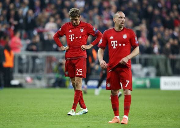 Thomas Müller, Franck Ribery enttäuscht nach Spielende Enttäuschung Fußball Fussball Halbfinale UEFA Championsleague Herren Saison 2015 2016 03.05.2016 FC Bayern München vs. Atletico Madrid