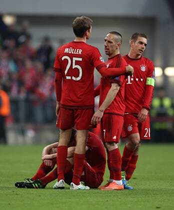 Thomas Müller, Xabi Alonso, Franck Ribery, Philipp Lahm enttäuscht nach Spielende Enttäuschung Fußball Fussball Halbfinale UEFA Championsleague Herren Saison 2015 2016 03.05.2016 FC Bayern München vs. Atletico Madrid
