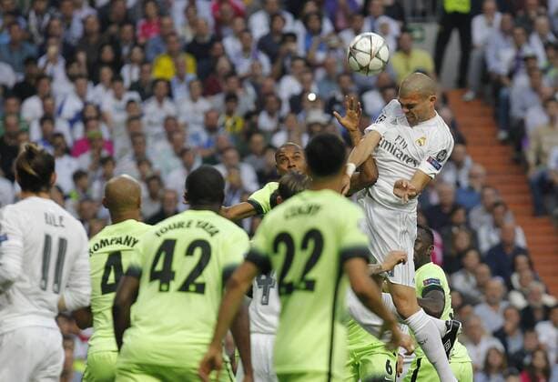 Partido de vuelta de semifinales de la Champions League 2015 2016 entre el Real Madrid y Manchester City, celebrado en el estadio Santiago Bernabeu, en Madrid 4 05 2016. Soccer match between Real Madrid and Manchester City of second round of semi finals of the 2015 2016 Champions League, held at the Santiago Bernabeu stadium, in Madrid, May 4, 2016. Photo by J. Luis Cuesta 261 Cordon Press. Pepe  xJosexLuisxCuestax xx