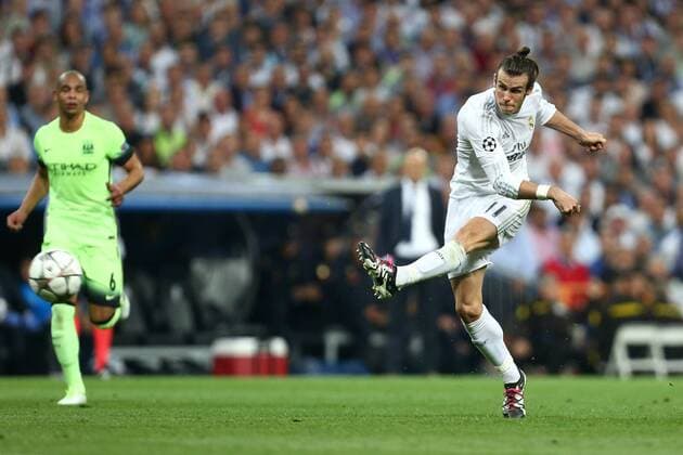 Gareth Bale of Real Madrid fires a shot on goal during the UEFA Champions League Semi Final 2nd leg match at the Santiago Bernabeu stadium. Photo credit should read: Philip Oldham Sportimage EDITORIAL USE ONLY. No use with unauthorised audio, video, data, fixture lists, club league logos or live services. Online in-match use limited to 120 images, no video emulation. No use in betting, games or single club league player publications.