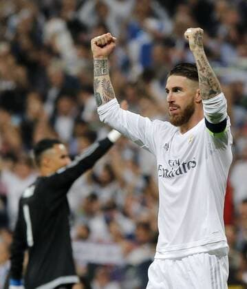 Fußball, CL, Real Madrid - Manchester City Real Madrid s captain Sergio Ramos celebrates the victory over Manchester during a Champions League semifinal second leg match between Real Madrid and Manchester City at Santiago Bernabeu stadium in Madrid, Spain, 4 May 2016. REAL MADRID VS MANCHESTER CITY !ACHTUNG: NUR REDAKTIONELLE NUTZUNG!  MAD071 20160504-635980027664417337
