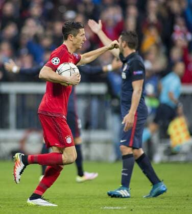 Torjubel Robert Lewandowski (Bayern) 03.05.2016, München, FC Bayern München vs. Club Atletico de Madrid Â